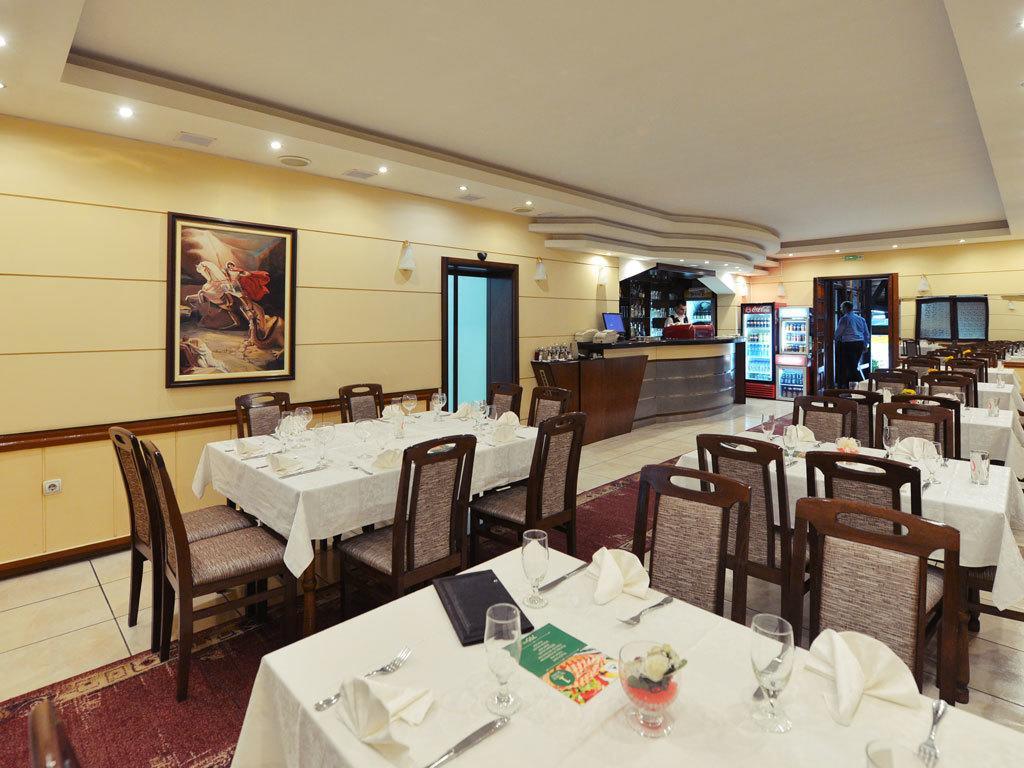 Guest House Vila Bor Novi Sad Exteriör bild