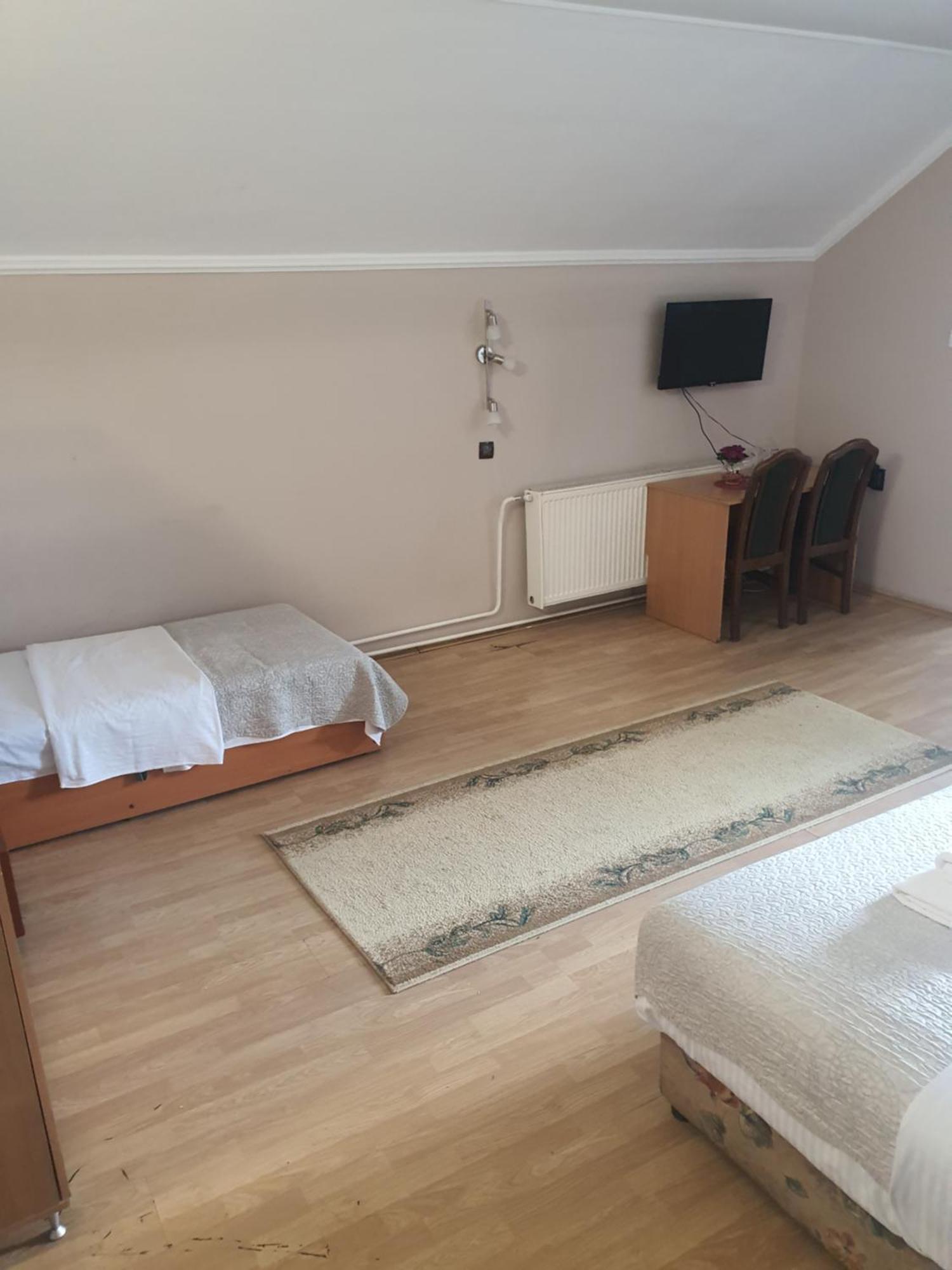 Guest House Vila Bor Novi Sad Exteriör bild